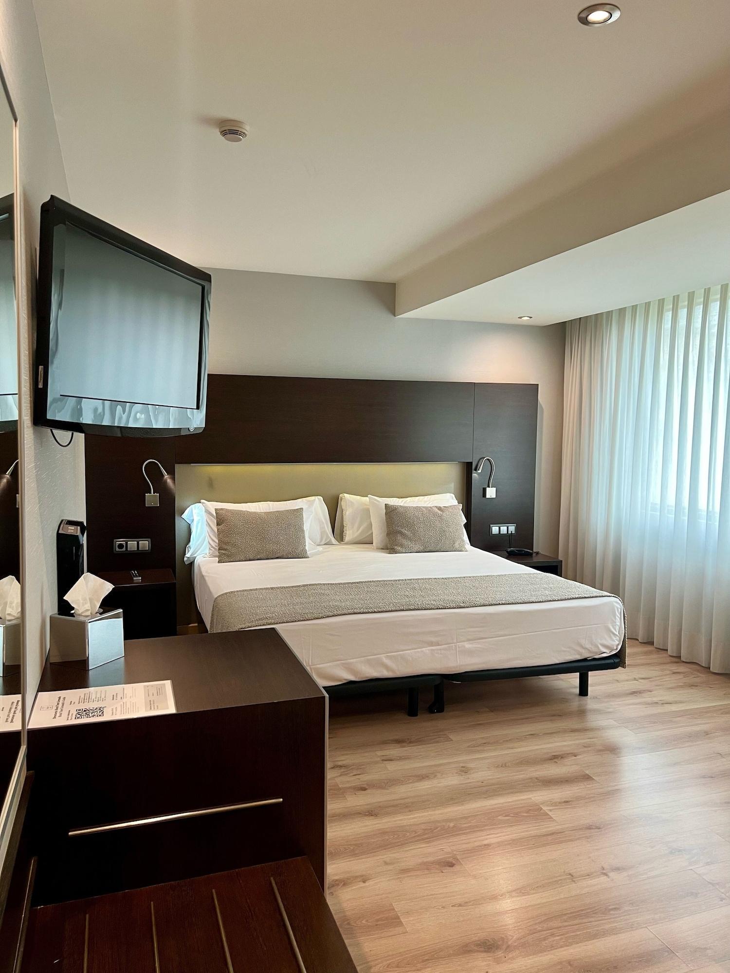 Hotel Tent 4*
