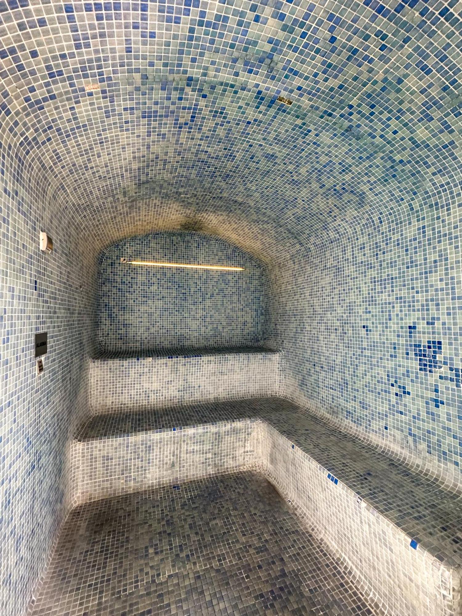 Hotel Tent