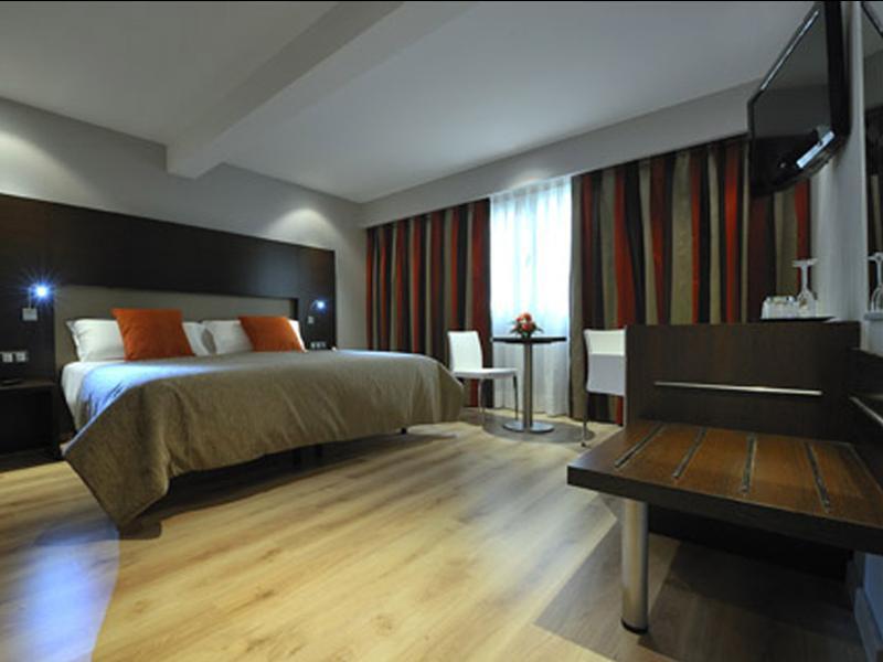 Tent Hotel 4*